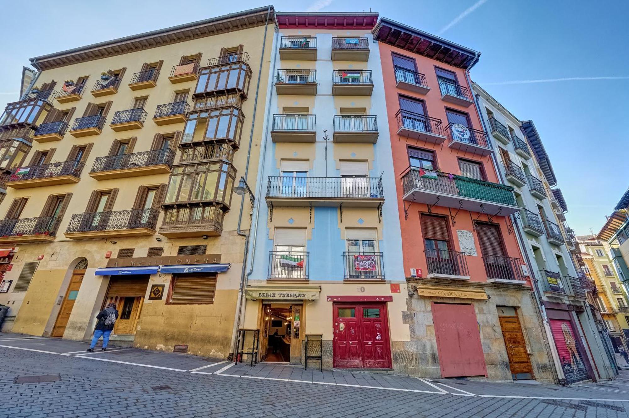 Meson Pamplona By Clabao Apartment Bagian luar foto